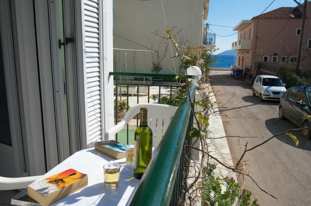 Konstantinos Apartments Agia Efimia Zimmer foto