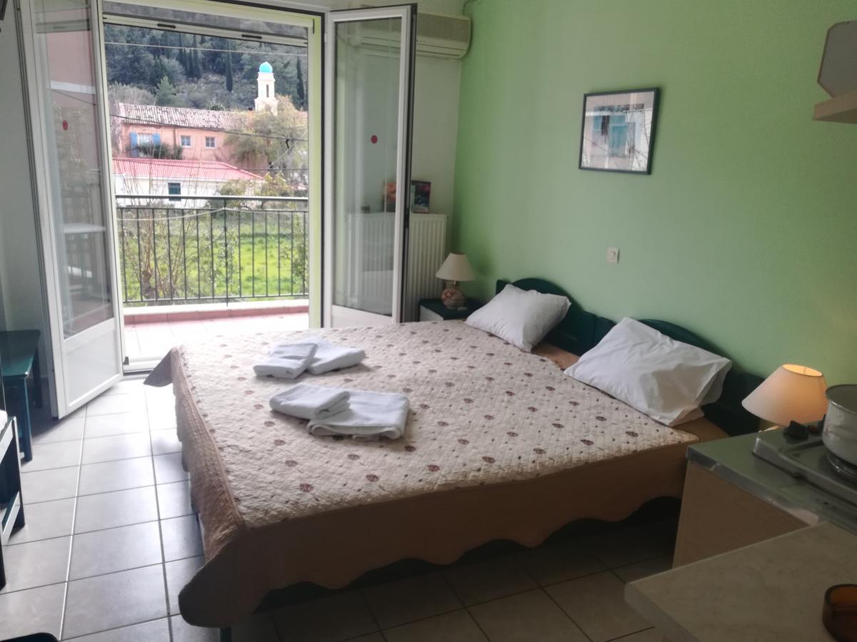 Konstantinos Apartments Agia Efimia Exterior foto